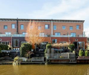 Willy den Oudenstraat 18