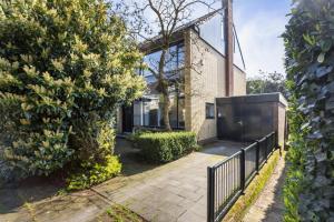 Ghisebrecht Bokellaan 17